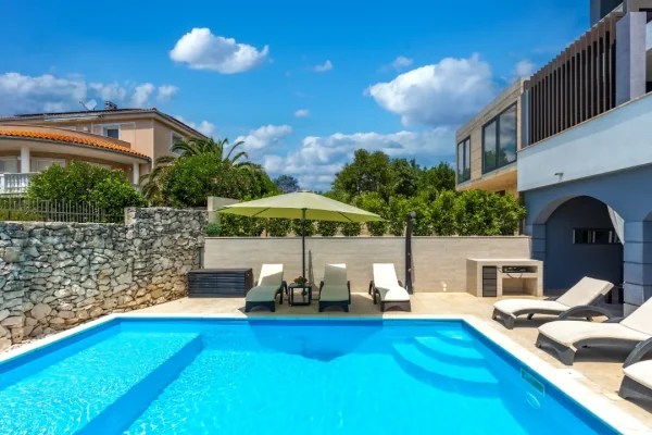 Crikvenica Villa Paula - Image 2